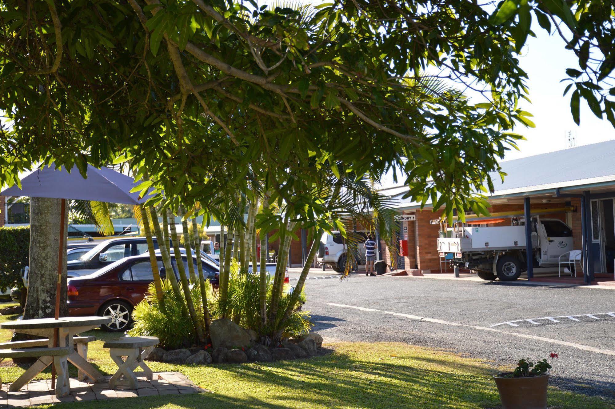 Rover Holiday Units Mackay Exterior photo